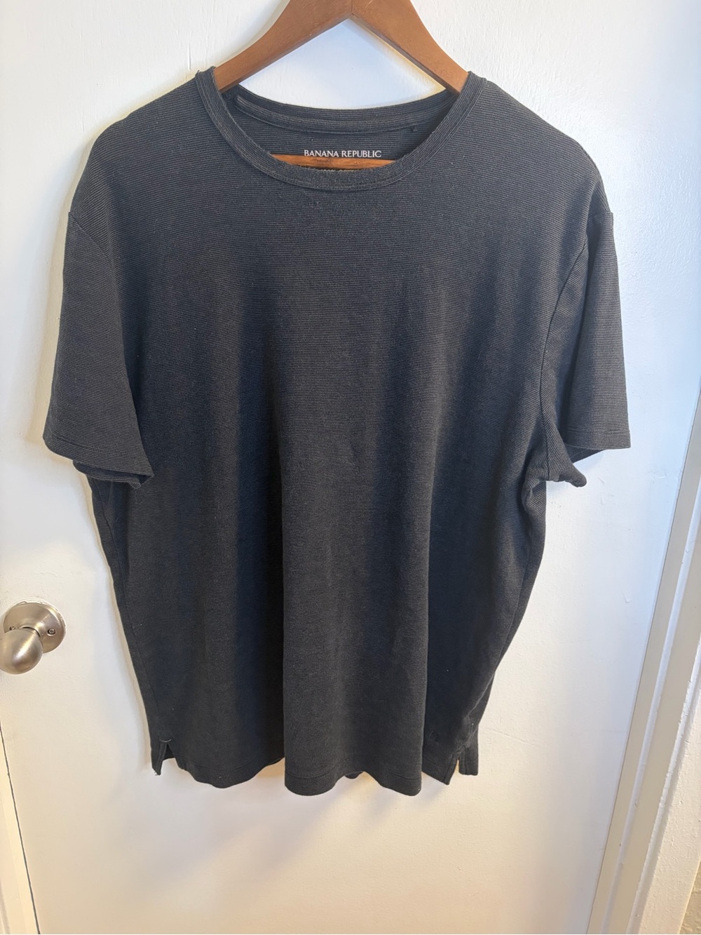 Banana Republic Luxe Touch Tee Men’s XL Charcoal Black 100% Cotton T-Shirt